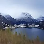 Fjordpust Og Fjellsteg - *