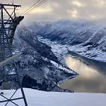 Fjordpust Og Fjellsteg - Apartment Stryn
