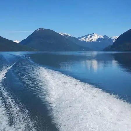 Fjordpust Og Fjellsteg -