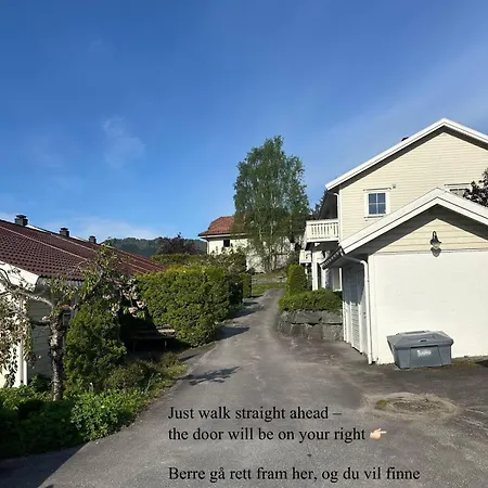 Fjordpust Og Fjellsteg - Apartment Stryn