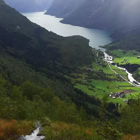 Fjordpust Og Fjellsteg - Apartment Stryn