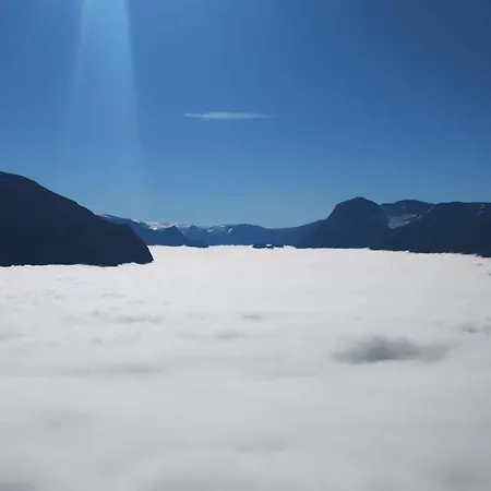 Fjordpust Og Fjellsteg - * Stryn