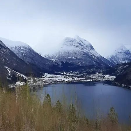 Fjordpust Og Fjellsteg - *