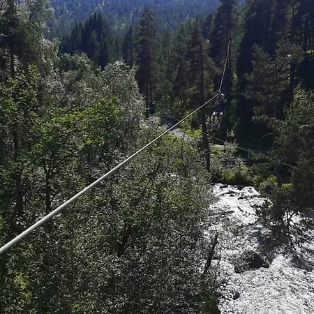 Fjordpust Og Fjellsteg - Lägenhet Stryn