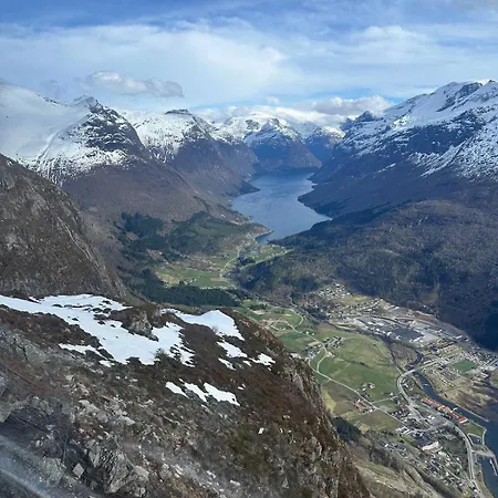 Fjordpust Og Fjellsteg - Apartment
