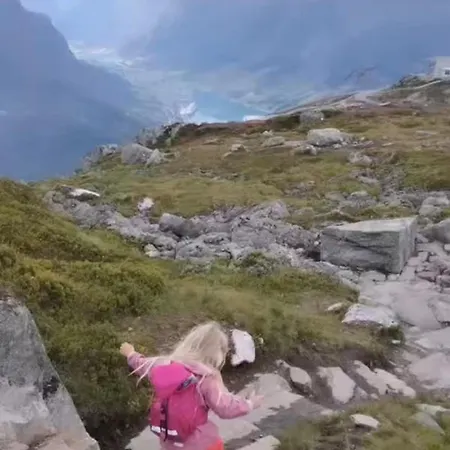 Daire Fjordpust Og Fjellsteg - *