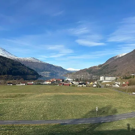Fjordpust Og Fjellsteg -