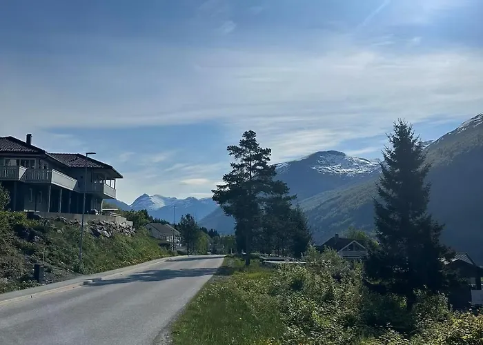 Fjordpust Og Fjellsteg - *