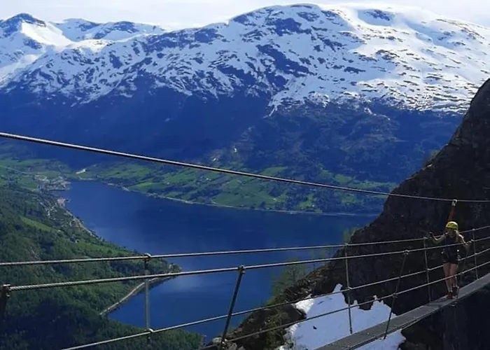 Fjordpust Og Fjellsteg - *