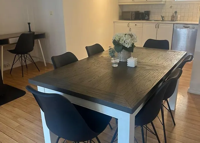 Fjordpust Og Fjellsteg - Apartament Stryn