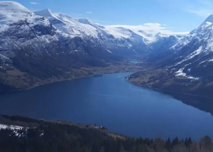 Fjordpust Og Fjellsteg - * Stryn